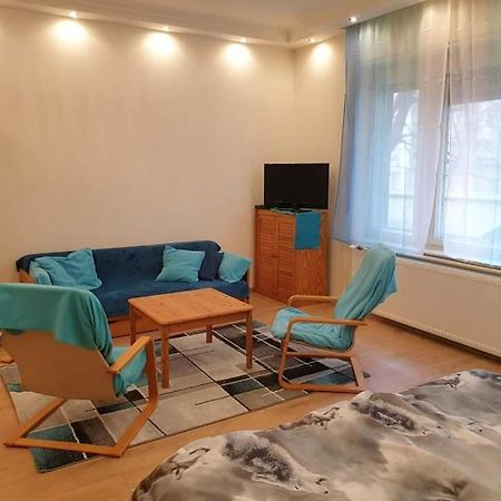 Lara Apartman 布达佩斯 外观 照片
