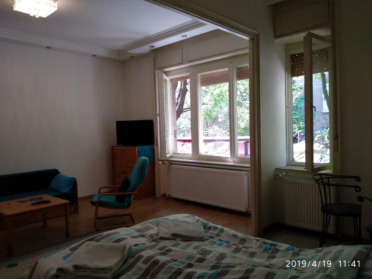 Lara Apartman 布达佩斯 外观 照片