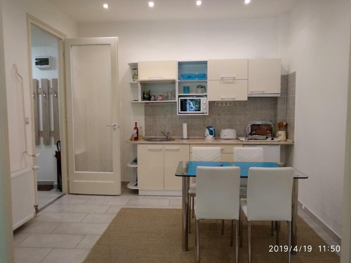 Lara Apartman 布达佩斯 外观 照片