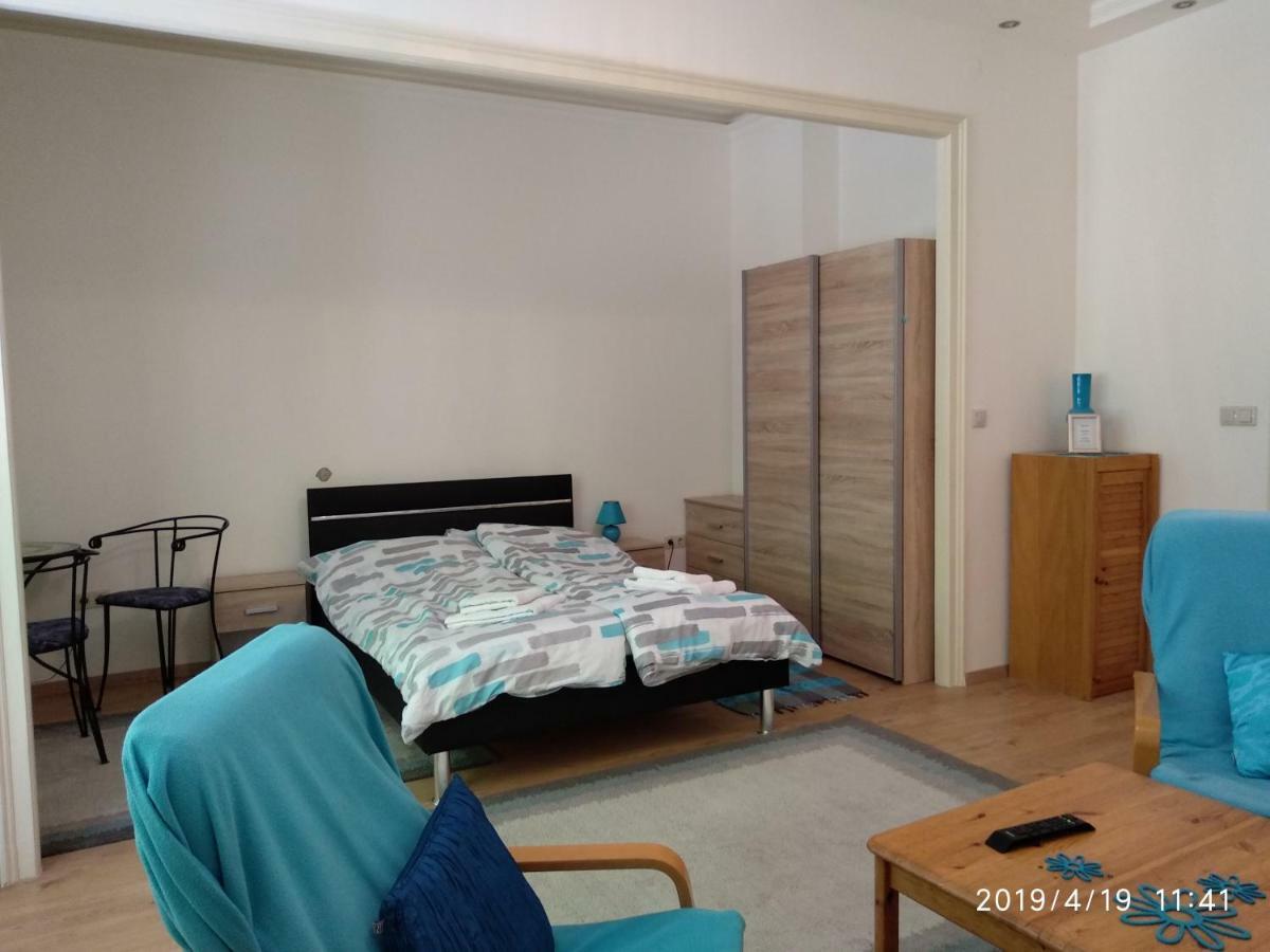 Lara Apartman 布达佩斯 外观 照片